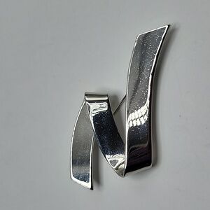 Vintage Monet Modernist Ribbon Oversized Shiny Silver Tone Vintage Brooch Pin